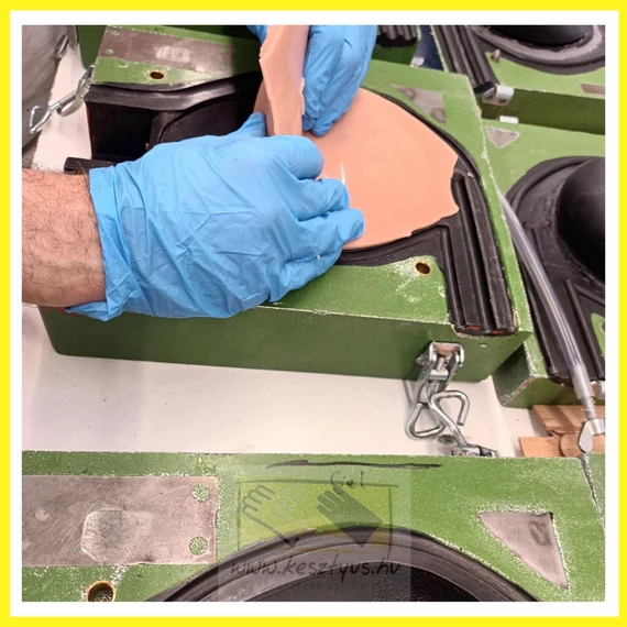 púdermentes kék nitrilkesztyű